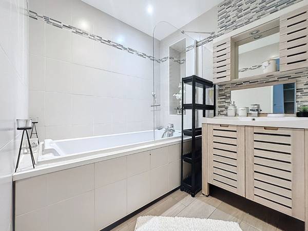 Colocation / Appartement 4 pièces de 73 m², Aix-en-Provence, Place de Narvik / Photo 10