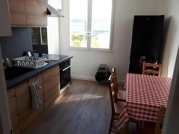 Colocation / Appartement 6 pièces de 88 m², Rezé, Avenue René Guy Cadou / Photo 2