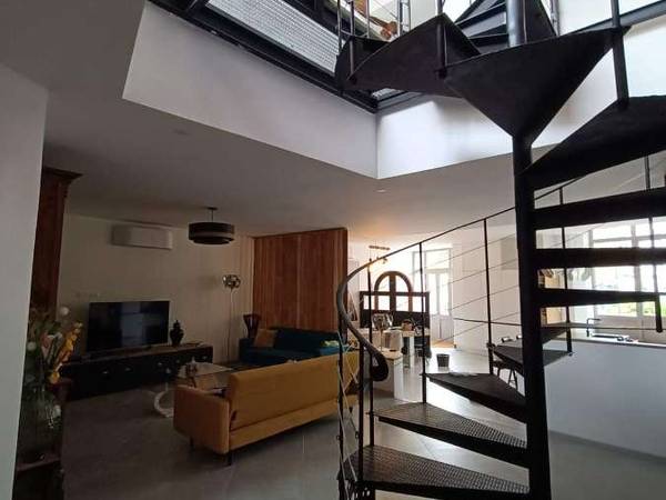 Colocation / Maison 6 pièces de 185 m², Angoulême, Rue Jean Marot / Photo 2