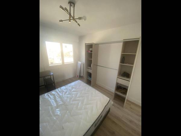 Colocation / Appartement 4 pièces de 60 m², Marseille, Avenue Camille Pelletan / Photo 2