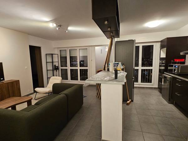 Colocation / Maison 6 pièces de 97 m², Saint-Ouen-l'Aumône, Avenue du Général de Gaulle / Photo 2