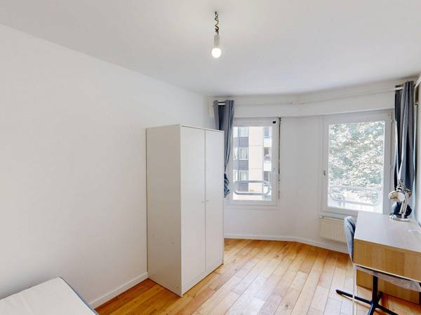 Colocation / Appartement 5 pièces de 78 m², Créteil, Rue Victor Schœlcher / Photo 2