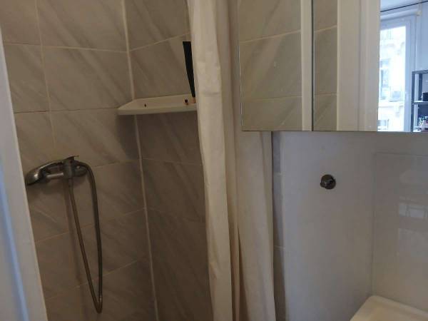 Colocation / Appartement 2 pièces de 10 m², Marseille, Boulevard de la Libération / Photo 2