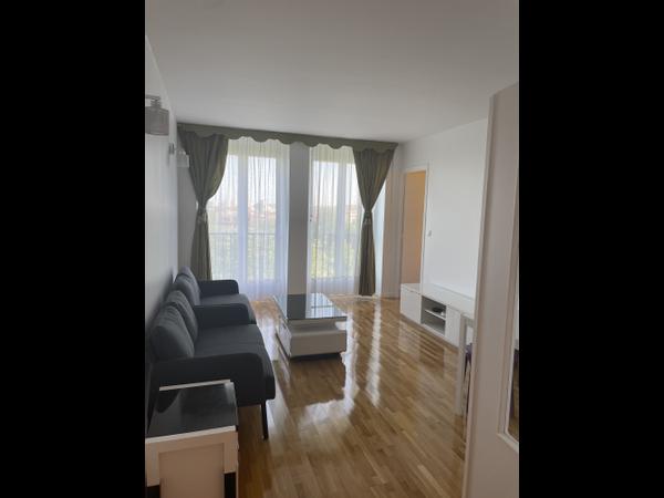 Colocation / Immeuble 5 pièces de 76 m², Choisy-le-Roi, Avenue Anatole France / Photo 2