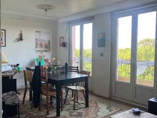 Sous-location / 7 rooms apartment · 90 m², Lille, Façade de l'Esplanade