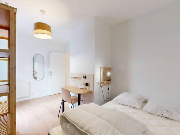 Colocation / Appartement 6 pièces de 95 m², Villejuif, 5 Place du Méridien / Photo 9