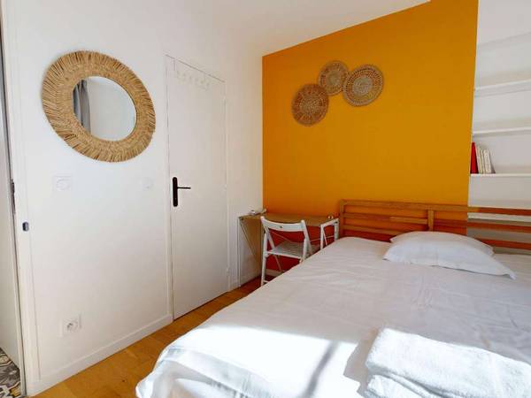 Colocation / Appartement 3 pièces de 57 m², Paris, Rue des Cloys / Photo 2