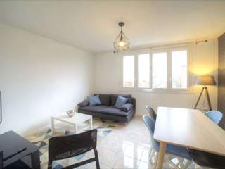 Room share, 4 rooms apartment, Villeurbanne