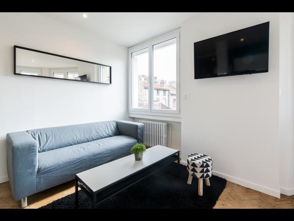 Colocation / Appartement 5 pièces de 74 m², Saint-Étienne, Rue Désiré Claude / Photo 9