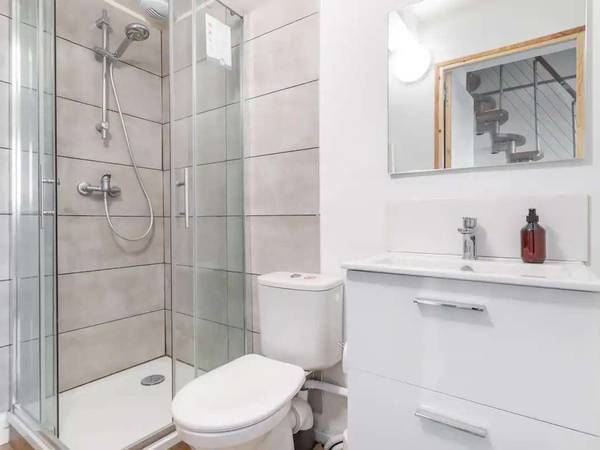 Location / Maison 8 pièces de 153 m², Roubaix, Avenue des Nations Unies / Photo 15