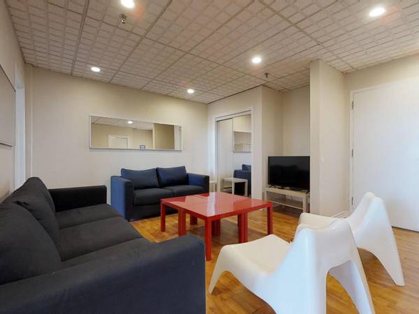 Colocation / Appartement 7 pièces de 150 m², Montréal / Photo 2