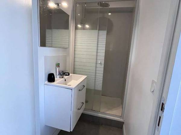 Sous-location / Appartement 3 pièces de 79 m², Bordeaux, Cours Edouard Vaillant / Photo 2