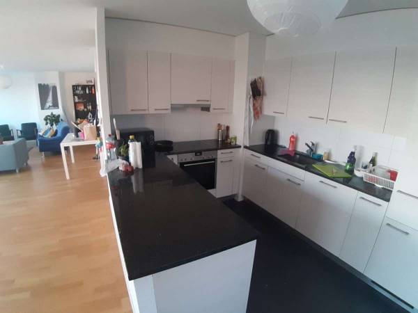 Colocation / Appartement 4 pièces de 125 m², Renens, Rue de Lausanne / Photo 2