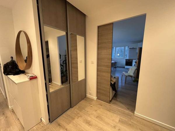 Colocation / Appartement 5 pièces de 87 m², Guyancourt, Square Martin Luther King / Photo 2
