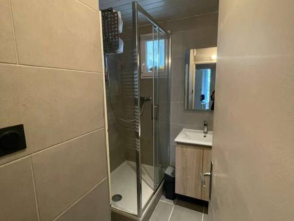 Coliving / Immeuble 3 pièces de 60 m², Saint-Martin-d'Hères, Avenue Ambroise Croizat / Photo 8