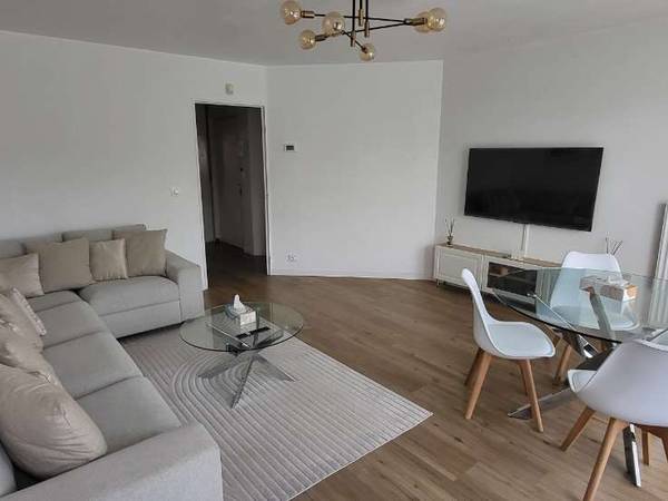 Colocation / Appartement 4 pièces de 83 m², Créteil, Avenue François Mitterrand / Photo 2