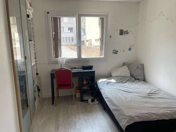 Sous-location / Appartement 5 pièces de 12 m², Paris, Avenue Philippe-Auguste / Photo 2