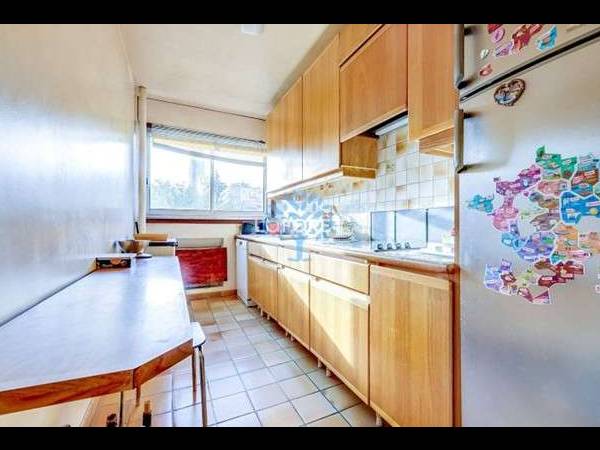 Colocation / Appartement 4 pièces de 77 m², Fontenay-sous-Bois, Rue Paul Langevin / Photo 2
