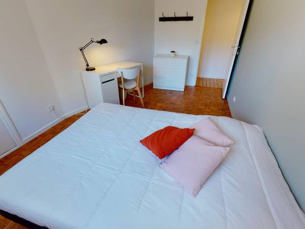 Flatsharing / 5-bedroom flat · 92 m², Villeurbanne, Rue des Peupliers / Photo 2