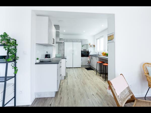 Colocation / Villa 6 pièces de 142 m², Nîmes, Rue Bessede / Photo 2