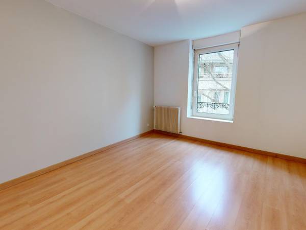 Location / Appartement 2 pièces de 58 m², Nancy, Place de la Commanderie / Photo 2