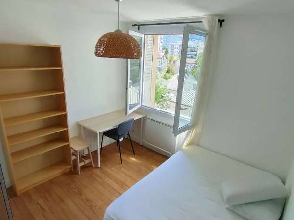Colocation / Appartement 4 pièces de 67 m², Grenoble, Rue Joseph Bouchayer / Photo 9