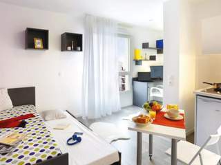 Rental / 1 room residence · 20 m², Créteil, 25-37 Rue Jean Hemard