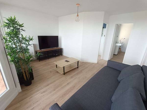 Colocation / Appartement 5 pièces de 77 m², Vénissieux, Rue Ludovic Bonin / Photo 2