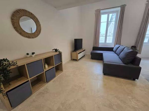 Colocation / Appartement 5 pièces de 85 m², Nîmes, Rue Bachalas / Photo 13