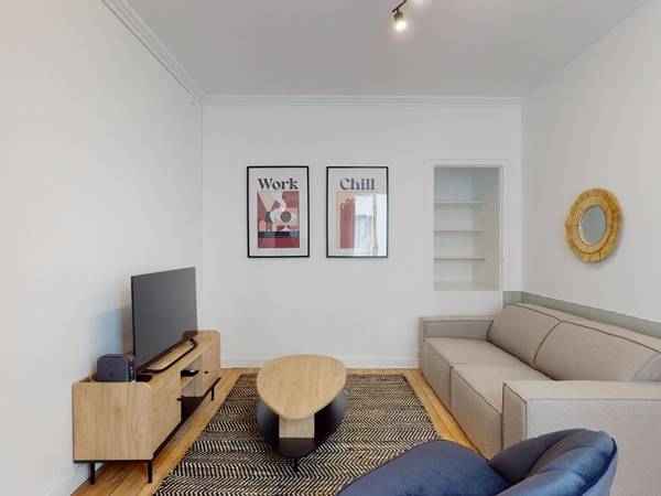 Colocation / Appartement 5 pièces de 86 m², Nanterre, 1 Avenue du Général Gallieni, / Photo 2