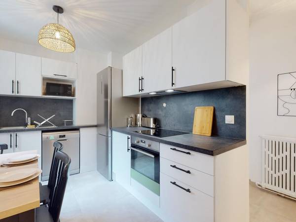 Colocation / Appartement 5 pièces de 86 m², Nanterre, 1 Avenue du Général Gallieni, / Photo 9