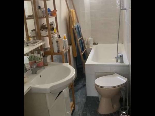 Colocation / Appartement 4 pièces de 80 m², Paris, Rue de l'Aqueduc / Photo 4