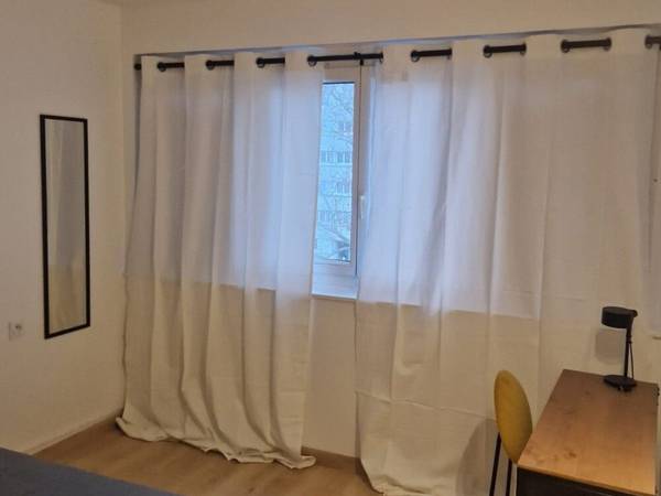 Colocation / Appartement 4 pièces de 60 m², Massy, Allée du Roussillon / Photo 9