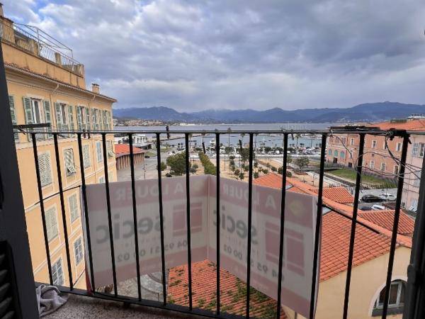 Location / Appartement 2 pièces de 44 m², Ajaccio, 16 Rue Fesch / Photo 8