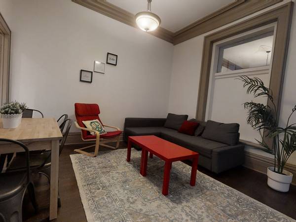 Colocation / Appartement 4 pièces de 130 m², Montréal / Photo 2