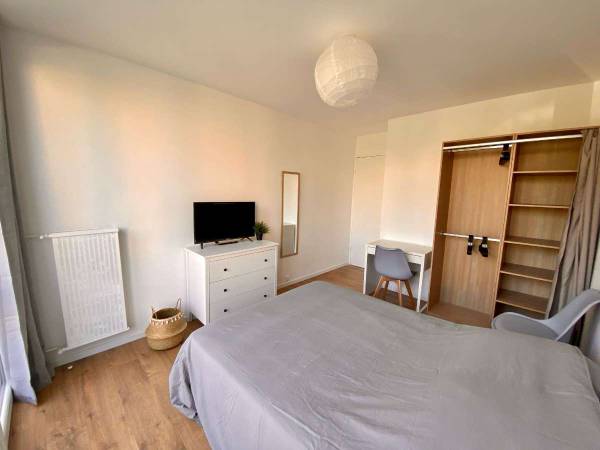 Colocation / Appartement 3 pièces de 58 m², Antibes, Chemin des Autrichiens / Photo 2