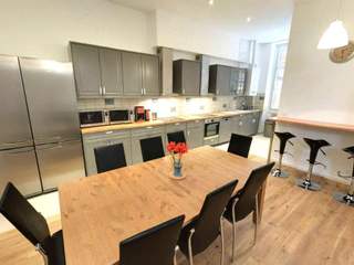 Flatsharing / 10-bedroom house · 228 m², Orléans, Rue des Grands Champs