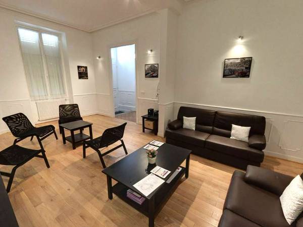 Colocation / Maison 10 pièces de 228 m², Orléans, Rue des Grands Champs / Photo 2