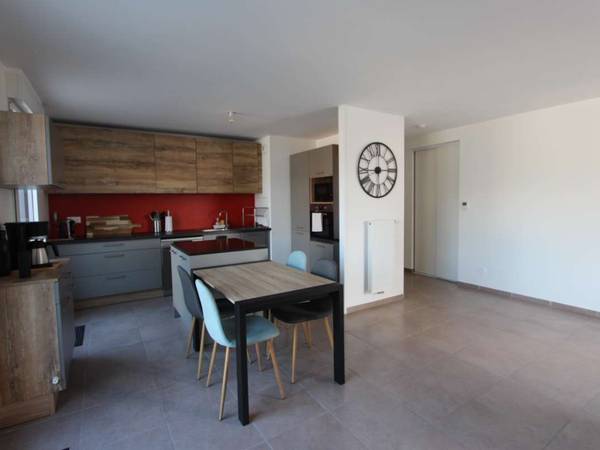 Colocation / Appartement 5 pièces de 97 m², Chambéry, Allée Marie Victorine Desgeorges / Photo 2