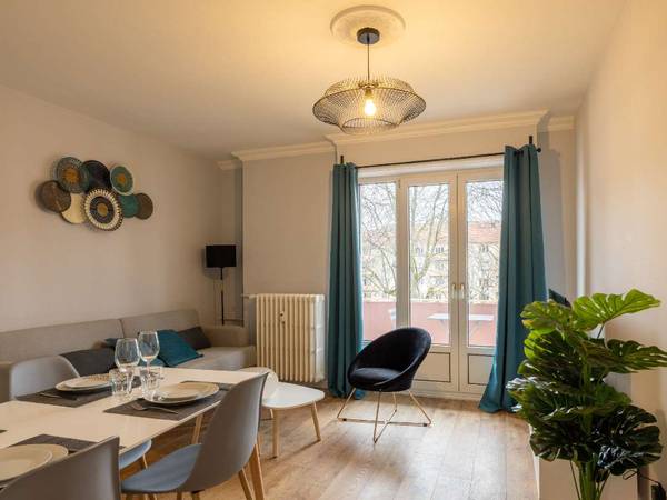 Colocation / Appartement 5 pièces de 90 m², Strasbourg, Rue Sainte-Cécile / Photo 2