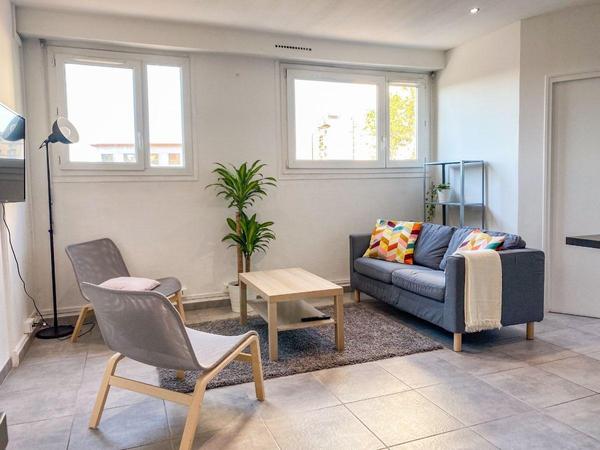 Colocation / Appartement 5 pièces de 88 m², Marseille, Boulevard Camille Flammarion / Photo 2
