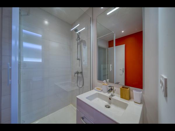 Colocation / Appartement 6 pièces de 74 m², Fontaine, Avenue Lenine / Photo 20