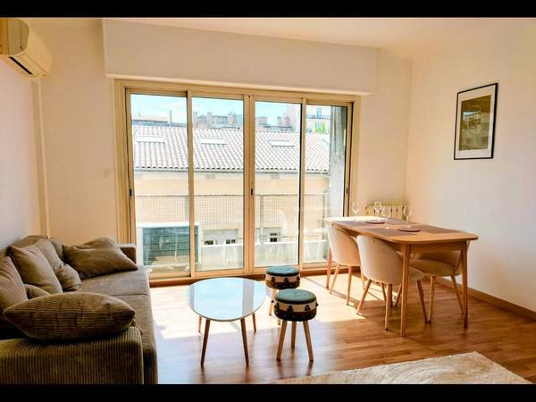 Colocation / Appartement 5 pièces de 71 m², Marseille, Rue Jeanne de Chantal / Photo 2