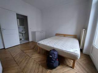 Colocation / 4 rooms apartment · 82 m², Paris, Rue de Rome