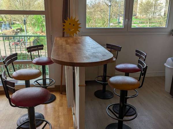 Location / Appartement 4 pièces de 88 m², Rennes, Square de Setubal / Photo 2