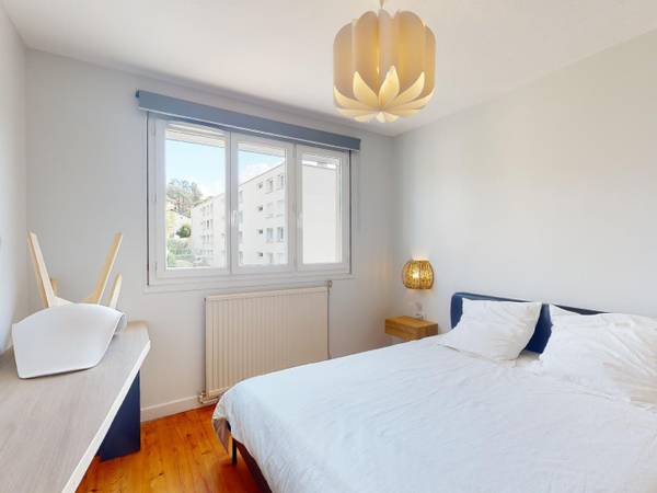 Colocation / Appartement 4 pièces de 65 m², Saint-Étienne, Rue Grua Rouchouse / Photo 2