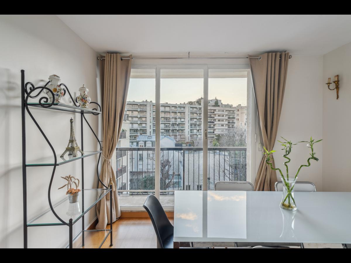 Appartement 9 pièces de 180 m² à Paris | Colocation | 749€/mois