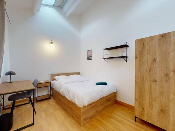 Colocation / Appartement 1 pièce de 324 m², Villejuif, 10 Rue Raspail / Photo 8