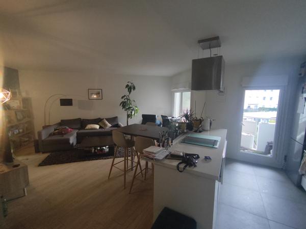 Colocation / Appartement 4 pièces de 84 m², Villeurbanne, Rue d'Hanoi / Photo 2