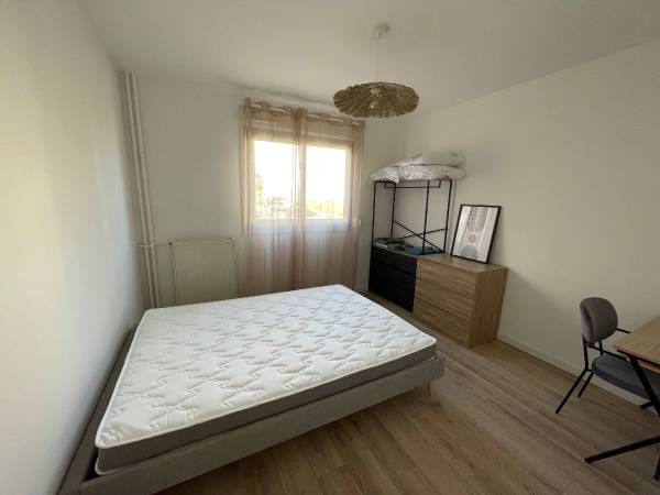 Colocation / Appartement 5 pièces de 90 m², Toulouse, Rue de Dakar / Photo 2